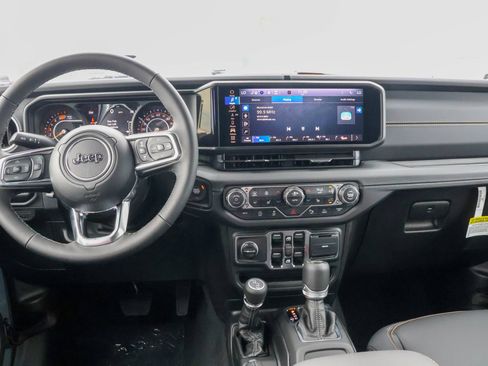 New 2026 Jeep Wrangler Unlimited Sahara AWD/4WD image 16