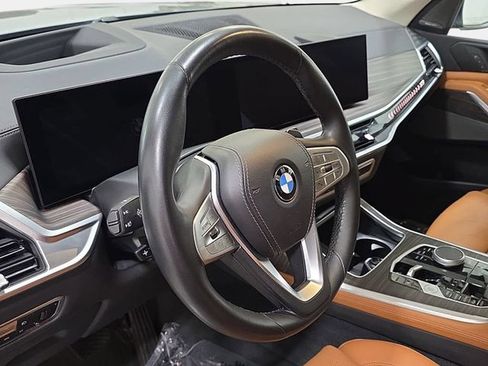 Used 2023 BMW X7 xDrive40i w/ Premium Package AWD/4WD image 14