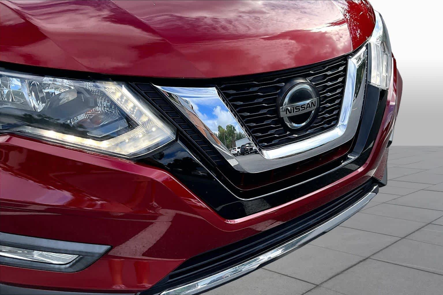 Used 2018 Nissan Rogue SL FWD image 29