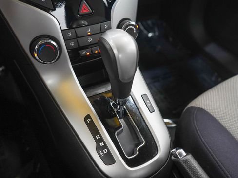 Used 2014 Chevrolet Cruze LS FWD image 20