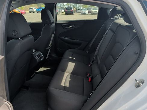 Used 2025 Chevrolet Malibu LT FWD image 33