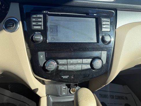 Used 2015 Nissan Rogue SV w/ SV Premium Package image 21