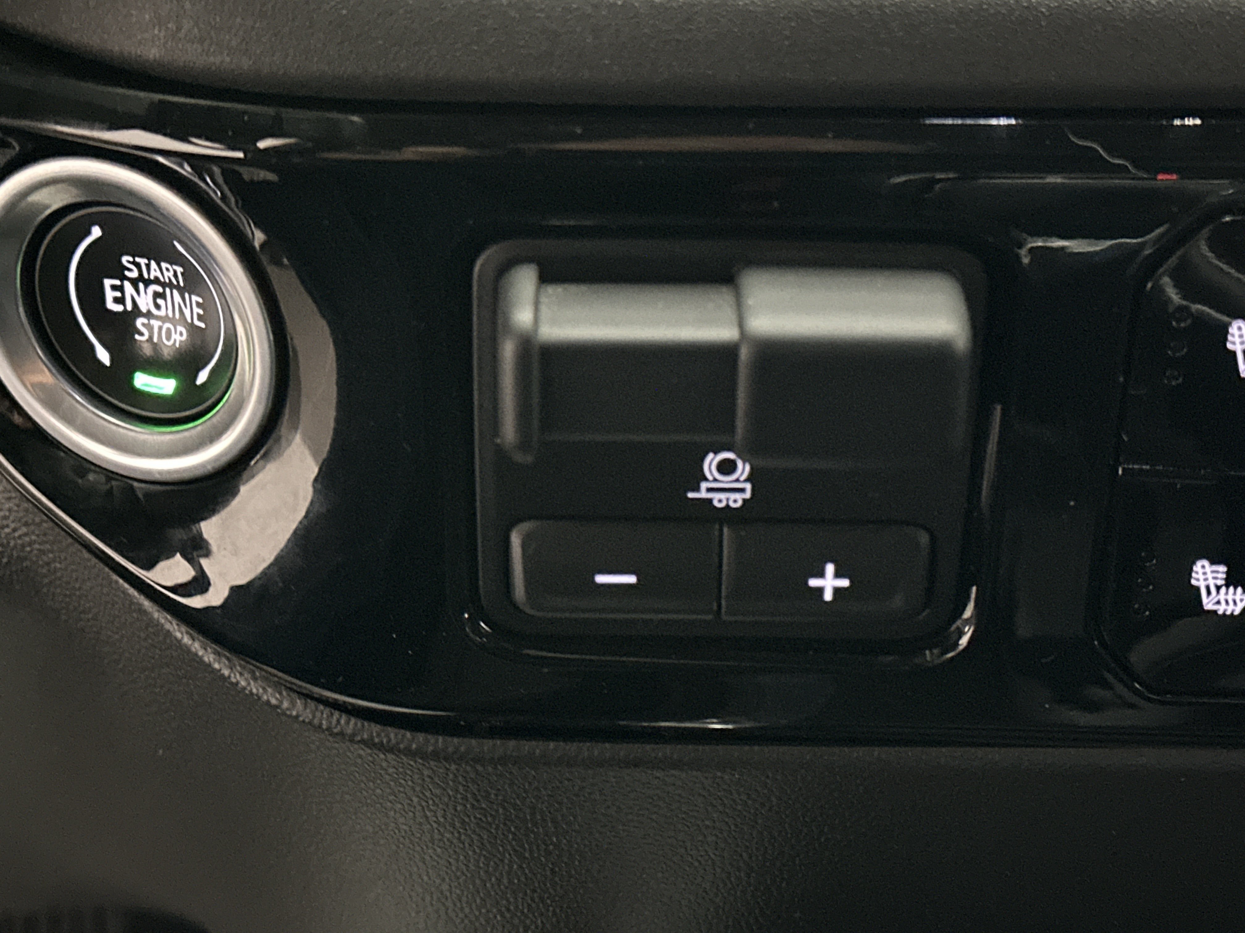 Used 2024 Chevrolet Silverado 1500 LT Trail Boss w/ LPO, Dark Essentials Package AWD/4WD image 37