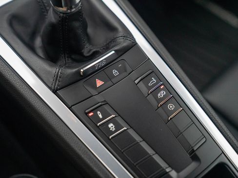 Used 2024 Porsche 718 Cayman Style Edition image 22