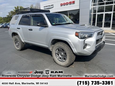 Used 2020 Toyota 4Runner 4WD image 4