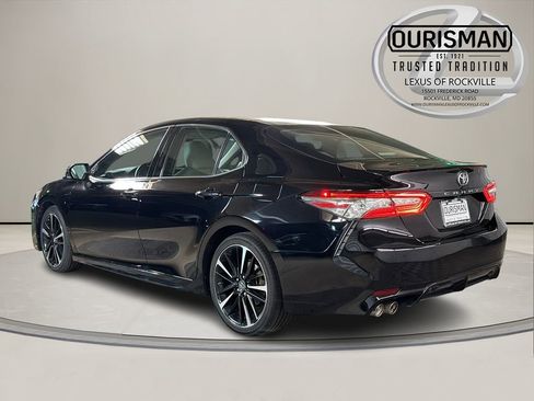 Used 2018 Toyota Camry XSE FWD image 5