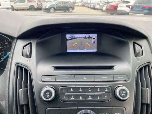 Used 2015 Ford Focus SE w/ SE Sport Package FWD image 45