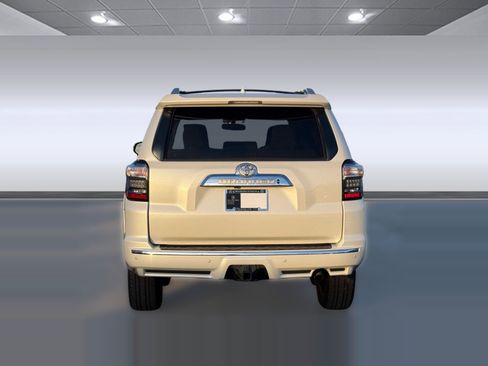 Used 2016 Toyota 4Runner Limited image 9