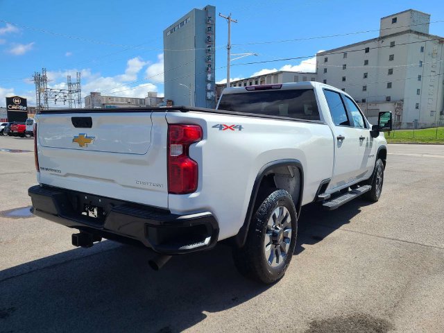 Used 2022 Chevrolet Silverado 2500 Custom w/ Custom Convenience Package AWD/4WD image 8