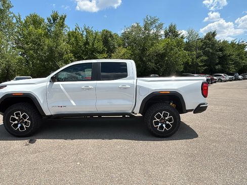 New 2025 GMC Canyon AT4 w/ AT4X Package image 9