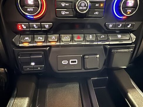 Used 2019 Chevrolet Silverado 1500 LTZ w/ LTZ Premium Package image 19