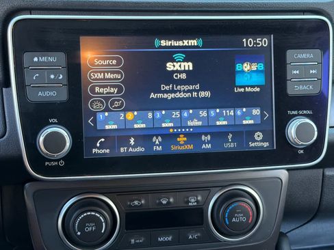 Used 2022 Nissan Leaf S image 20