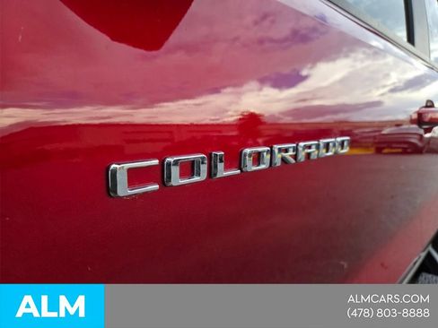 Used 2024 Chevrolet Colorado Z71 w/ Z71 Convenience Package 2 AWD/4WD image 4