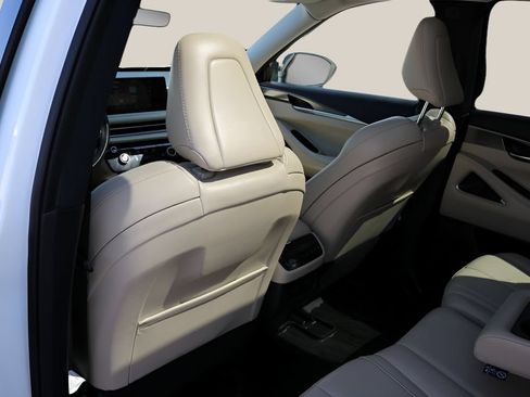 Used 2024 INFINITI QX60 Luxe w/ Performance Audio Package FWD image 17