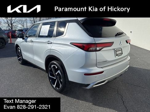 Used 2023 Mitsubishi Outlander SE image 5