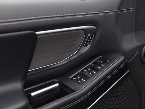 New 2025 Ford Expedition Platinum w/ Driver's Package image 28