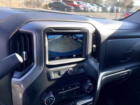 Used 2019 Chevrolet Silverado 1500 Custom w/ Custom Value Package image 21