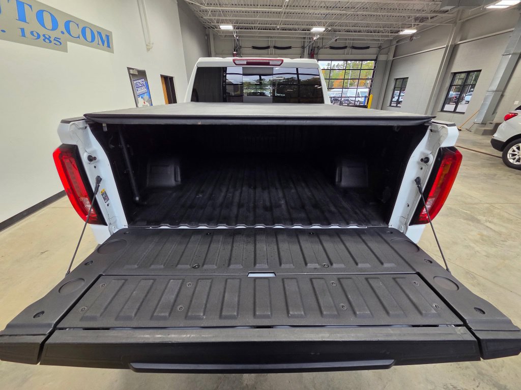Used 2021 GMC Sierra 1500 SLT w/ SLT Premium Package AWD/4WD image 9