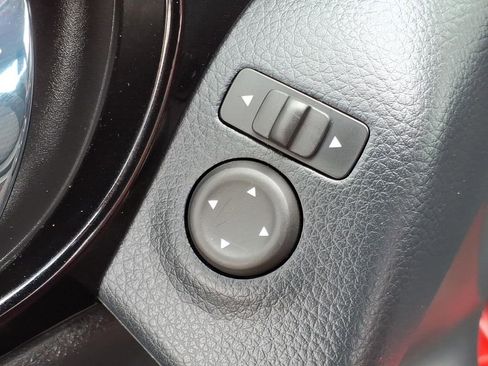 Used 2021 Nissan Rogue Sport SV AWD/4WD image 16