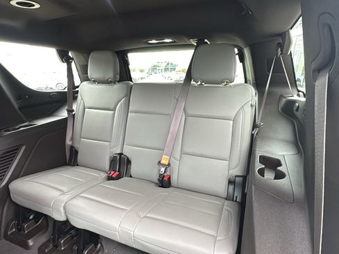Used 2023 Chevrolet Tahoe LT RWD image 18