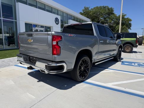 Used 2023 Chevrolet Silverado 1500 LTZ AWD/4WD image 3