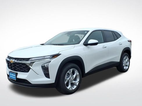 New 2026 Chevrolet Trax LS w/ LS Convenience Package FWD image 8