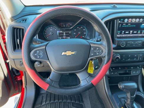 Used 2018 Chevrolet Colorado Z71 image 17