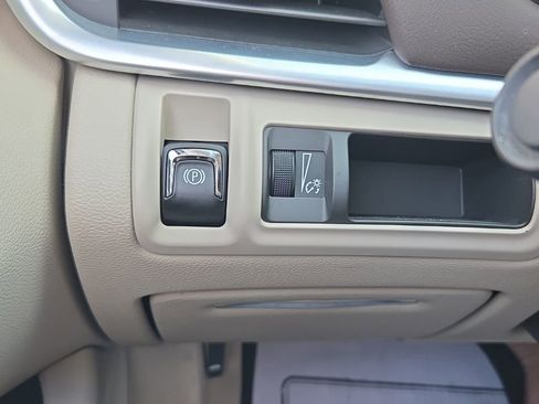 Used 2015 Cadillac XTS Luxury w/ Driver Awareness Package FWD image 38