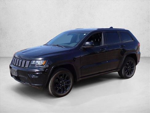 Used 2020 Jeep Grand Cherokee Altitude AWD/4WD image 6