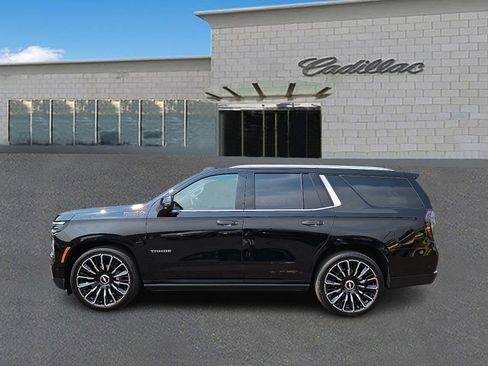Used 2026 Chevrolet Tahoe High Country AWD/4WD image 7