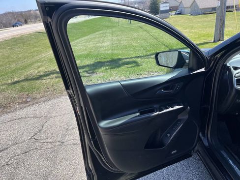 Used 2020 Chevrolet Equinox Premier image 10