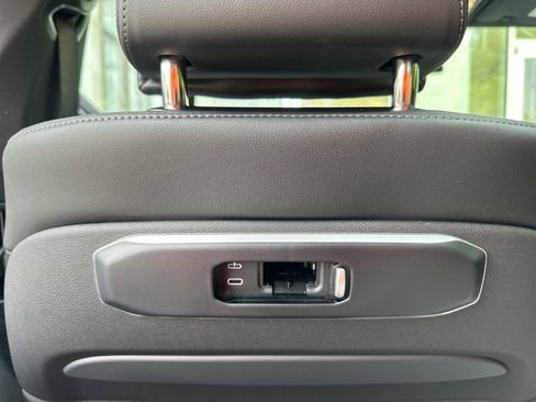 New 2026 BMW X5 sDrive40i w/ Executive Package RWD image 43