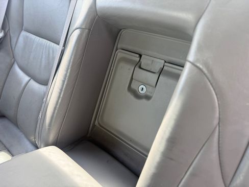 Used 2001 Toyota Avalon XLS FWD image 14