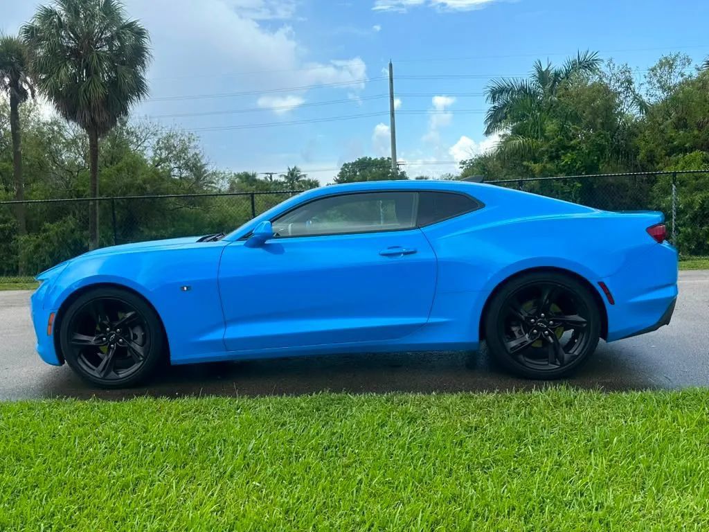 Used 2022 Chevrolet Camaro LT RWD image 6