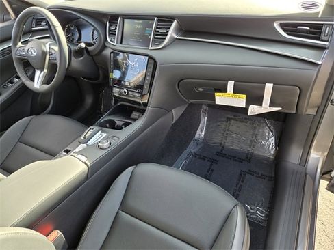 New 2025 INFINITI QX50 Luxe image 22