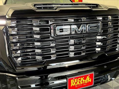 Used 2025 GMC Sierra 3500 Denali Ultimate AWD/4WD image 29