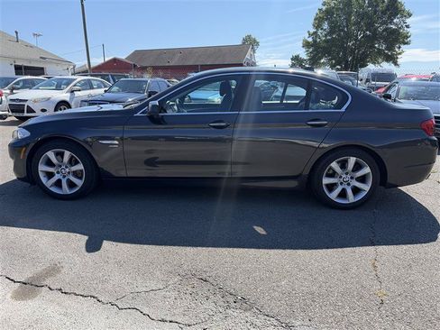 Used 2012 BMW 550i xDrive Sedan AWD/4WD image 3