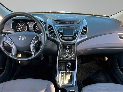 Used 2014 Hyundai Elantra SE w/ Option Group 02 FWD image 7