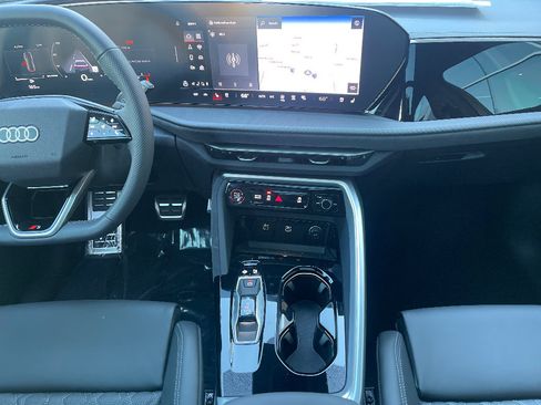 New 2025 Audi SQ5 Premium Plus image 24