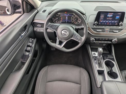 Used 2023 Nissan Altima 2.5 SV image 15