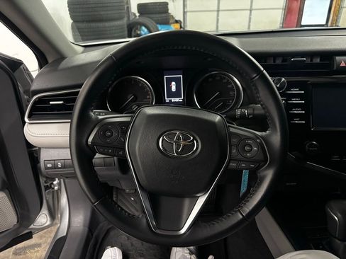 Used 2019 Toyota Camry SE image 17