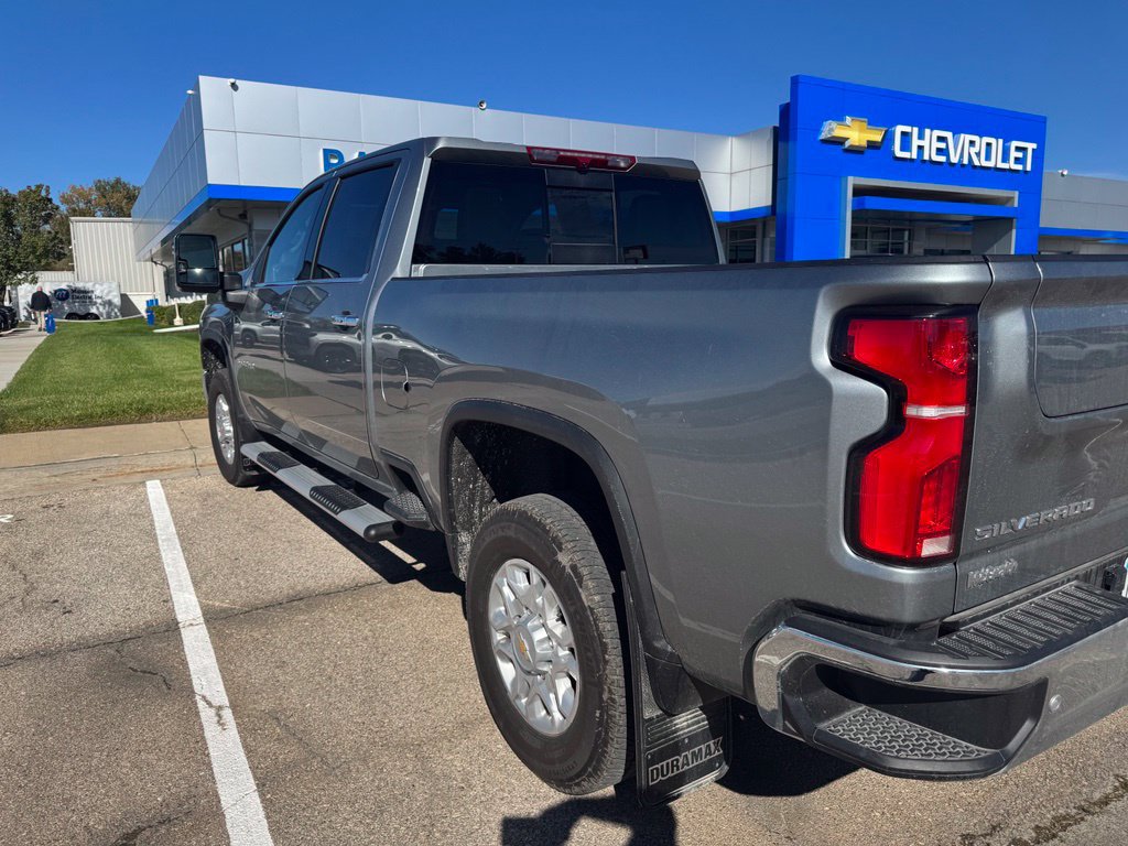 Used 2024 Chevrolet Silverado 3500 LTZ w/ LTZ Plus Package AWD/4WD image 5