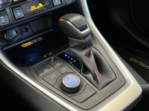 Used 2024 Toyota RAV4 XSE w/ Weather Package image 20