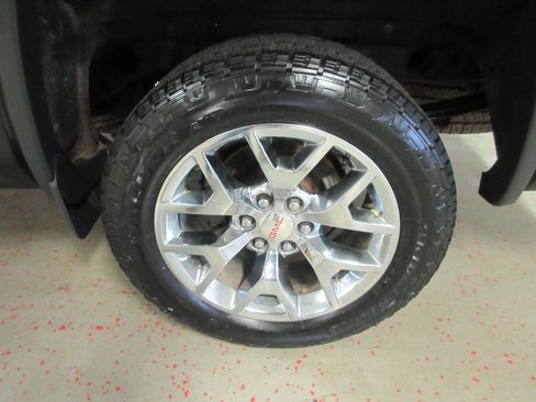 Used 2018 GMC Sierra 1500 SLT w/ SLT Premium Package image 28