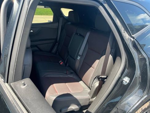 Used 2025 Chevrolet Blazer RS FWD image 22