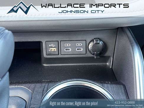 Used 2024 Toyota Highlander Platinum AWD/4WD image 27