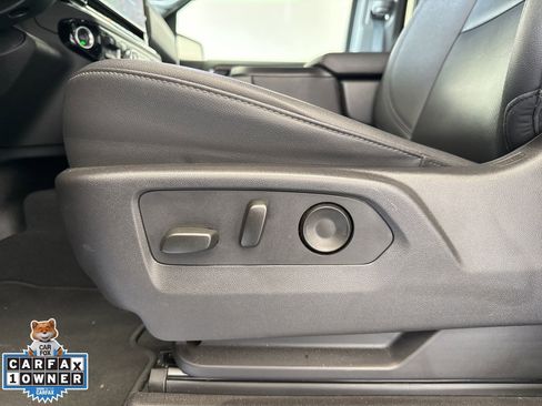 Used 2025 GMC Sierra 1500 SLT image 12