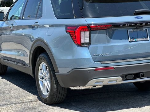 New 2026 Ford Explorer Active w/ Active Comfort Package RWD image 5