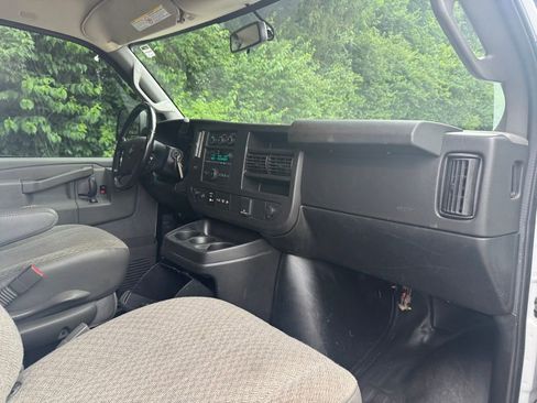 Used 2020 Chevrolet Express 2500 w/ Driver Convenience Package RWD image 10
