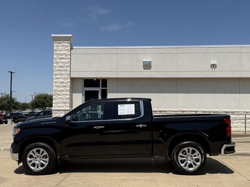 Used 2025 Chevrolet Silverado 1500 LTZ w/ LTZ Convenience Package II RWD image 3